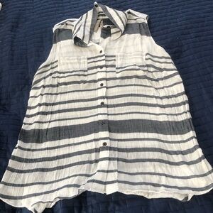 COPY - Penningtons White and blue Notched Collar Sleeveless blouse 1x - button …